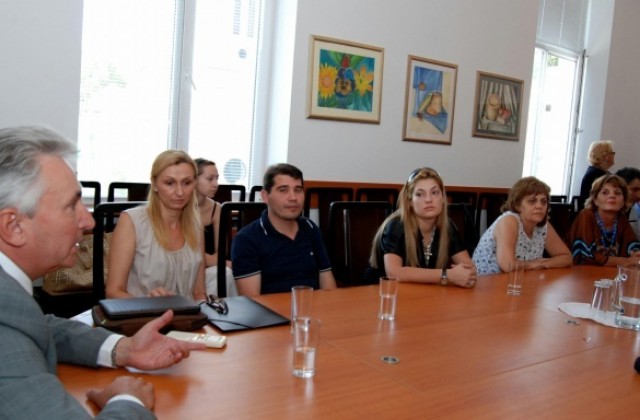 Роднини на задържаните в Испания моряци се срещат с Бойко Борисов