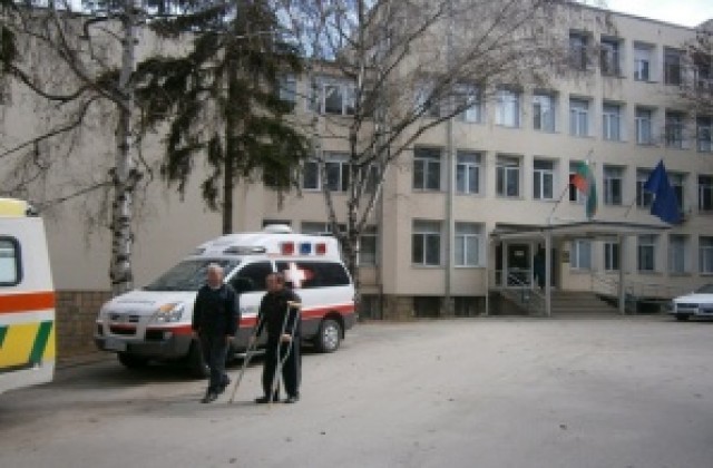 Посланикът на Япония идва в Кюстендилската болница