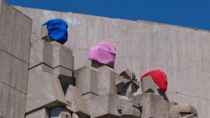 Паметникът на БългароСъветската дружба осъмна разкрасен