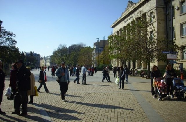 Русе на фаталното 13 място по заплати