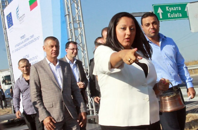 Министър Павлова открива реконструкции за 6 млн. лева в Пещера