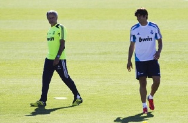 Жозе Моуриньо заряза Кака в Мадрид, бразилецът извън групата за Ел Класико