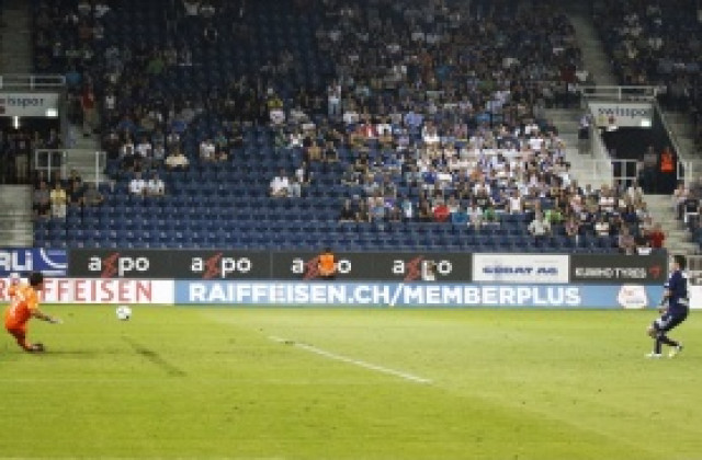 Гол на Митко Рангелов засили Люцерн към групите на Лига Европа