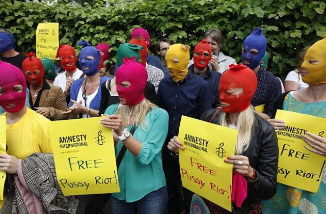 Руската църква стяга групи за самоотбрана, страхува се от акции в стила на  Пуси райът