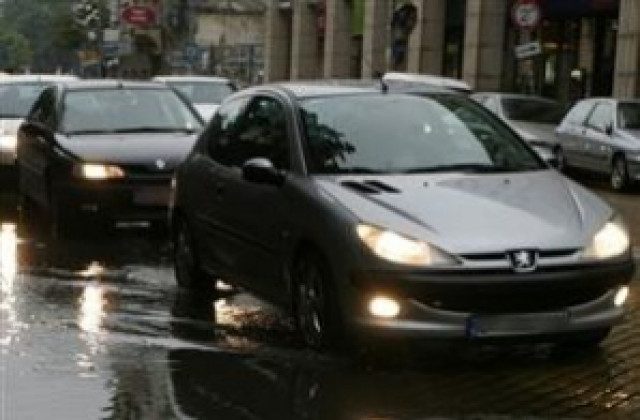 В Търговище - 123-ма шофьори са глобени за шофиране без включени светлини през деня