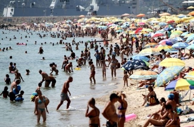 Опасно гореща събота, оранжев код за Варненско