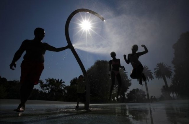 Оранжев код отново предупреждава за жеги във Варненско