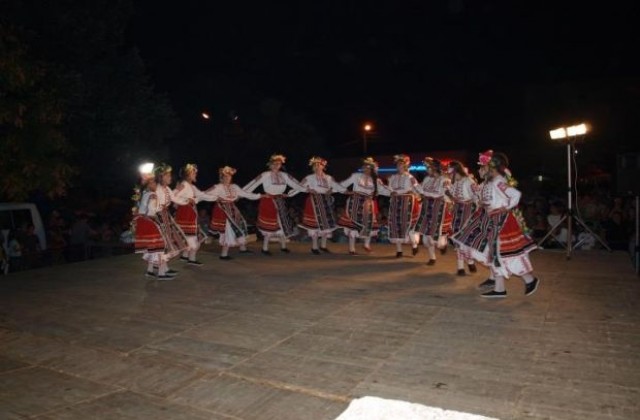 Крупник празнува на площада