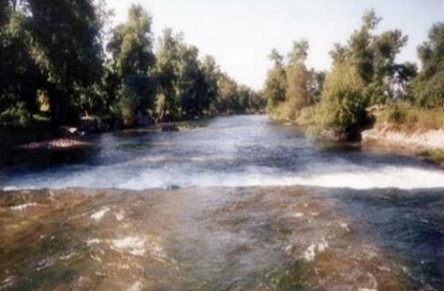 Трети ден търсят 18-годишно момче от Преславец в река Марица