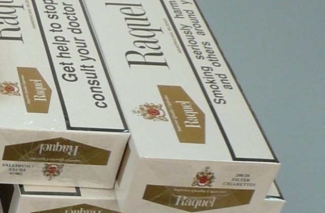 Намериха близо 2 млн. къса цигари в изоставен камион