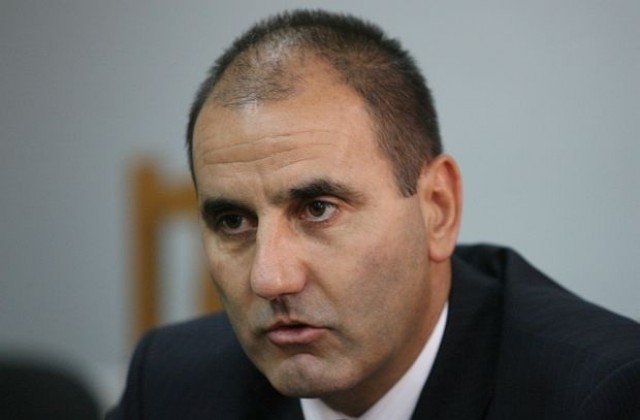 Българин е наел екипажа на кораба „Свети Николай”, разкри Цветанов