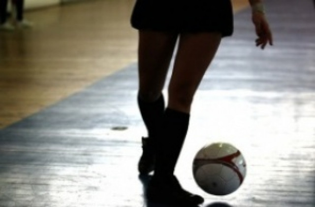 Футболист на Парма  идва в Ботев