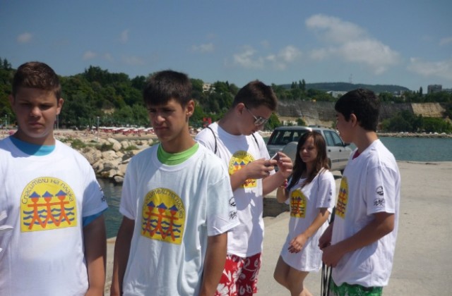 Фотоизложба показва защо морето не е за една ваканция