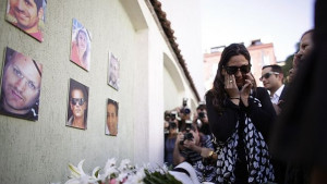 Шърли Аруш В Акра мерките за сигурност са навсякъде но