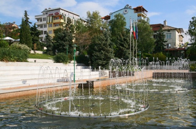 Огнено шоу показват в Сандански