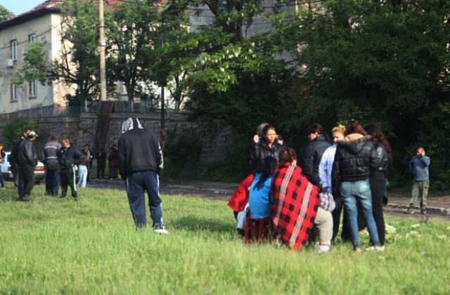Опростяват правилата за отпускане на помощ за щетите от труса в Перник