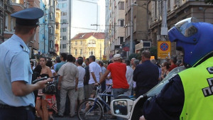 В България се управлява недомократично и силово