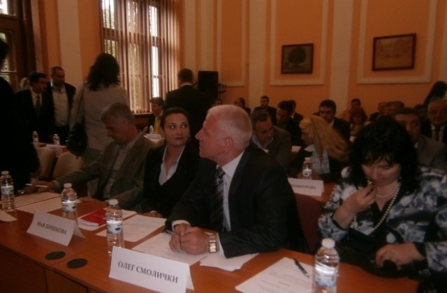 Заем, дърва, жилища, транспортна схема и паралелки сред основните точки на сесията в Кюстендил