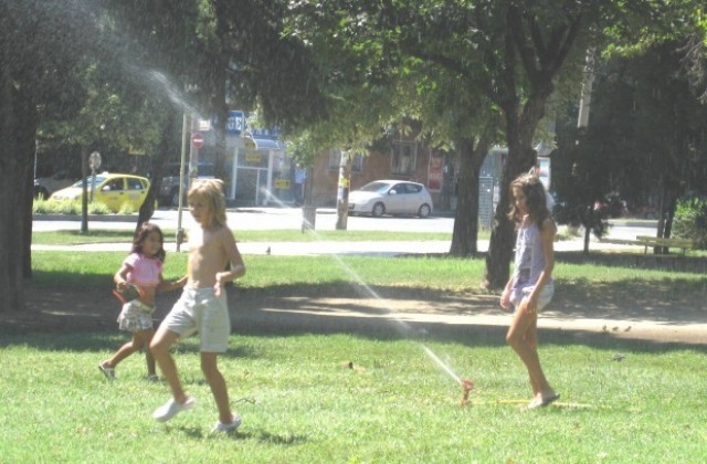 Слънчево и топло