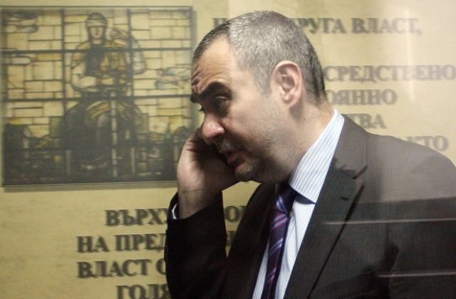 Разследват „евентуалната” престъпна група за кокаина на „Св. Николай”