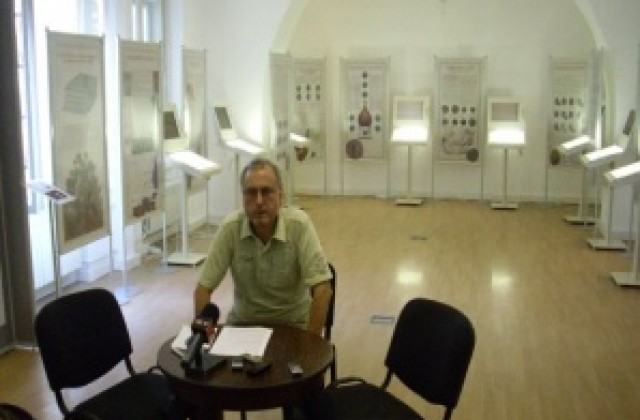 Уникални витрини разкриват тайните на монети