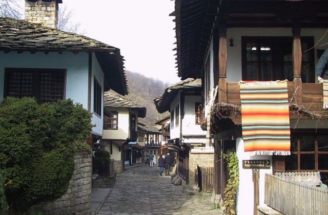 Цецка Цачева ще открие панаира на занаятите в Етъра