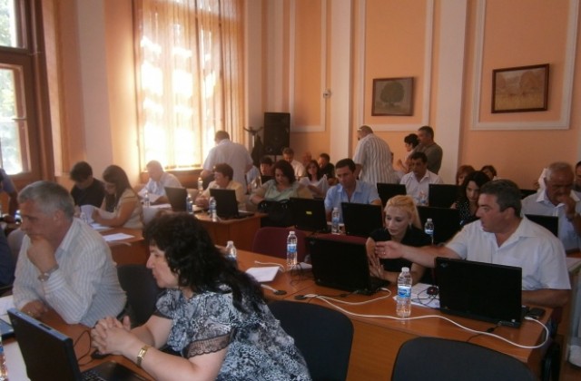 Запазиха маломерните паралелки, но не дадоха бюфетите на ОП Ученическо хранене