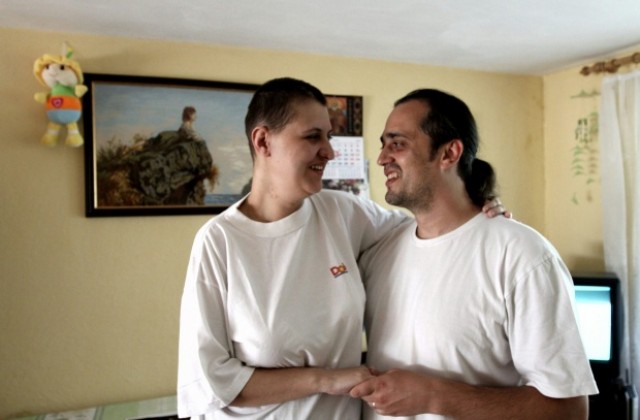 Варненка роди здраво бебе след два инсулта и кома