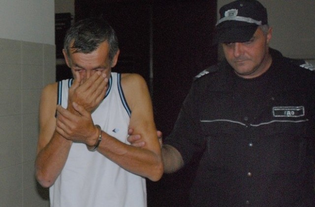 Задържаният с близо 33 кг хероин остава в ареста