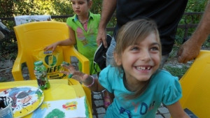 Деца рисуват мечтите си пускат ги да полетят