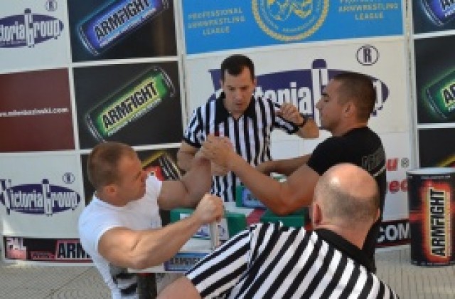 Николай Иванов спечели Балканската армрестлинг лига