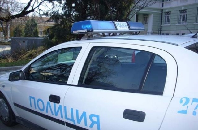 Задържаха тийнейджър за грабеж