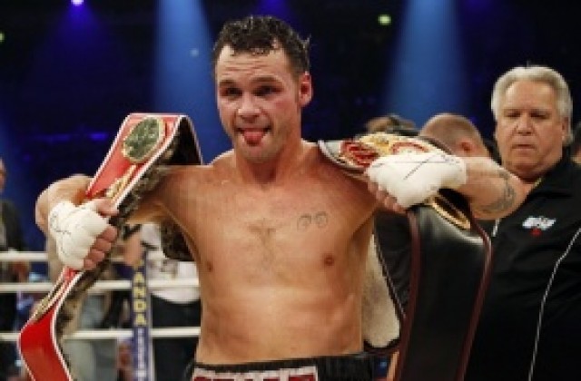 Австралиец обедини световните титли в средна категория две боксови федерации