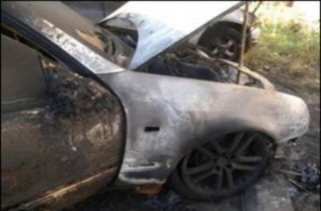 Запалиха „Мерцедес в Шумен, обгоряха и други две коли