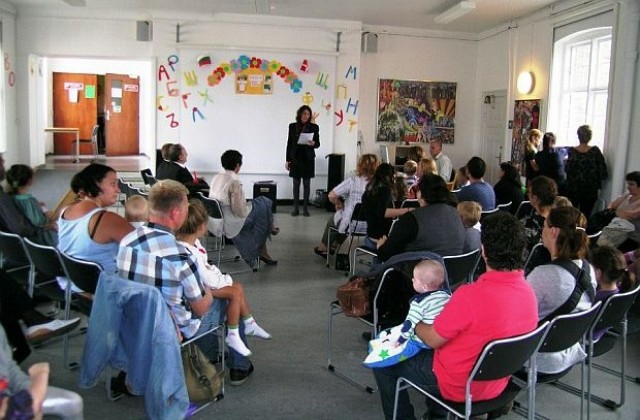 Българските снахи и зетьове в Дания тръгнаха на училище