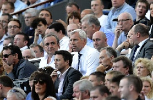 ФА наказа и глоби мениджъра на Нюкасъл