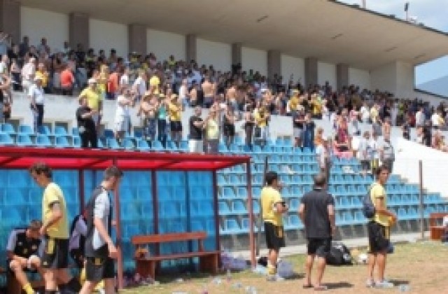 ВИДЕО: Георги Братоев и звезди на Ботев Пд се включиха в благотворителна кампания