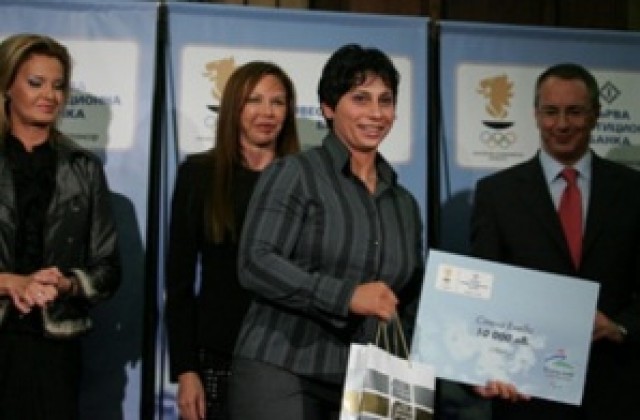 Втори медал за България в Лондон - варненката Стела Енева със среброто на диск