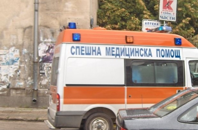 Двама пострадаха на мотор след отнето предимство