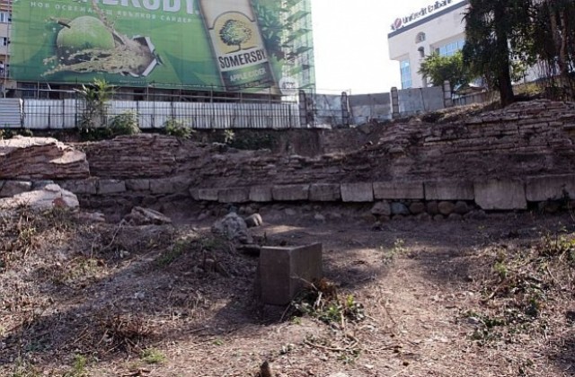 Предвиждат градинка и място за отдих до Западната порта на антична Сердика