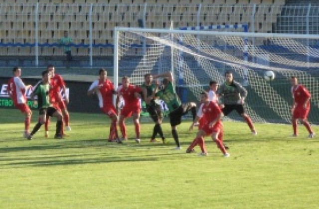 Черно море и Нефтохимик направиха 2:2 в контрола