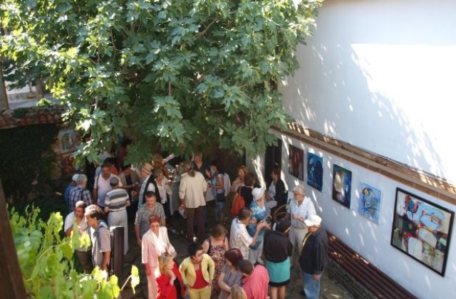 Коктейл и картини за „100 години Свобода”