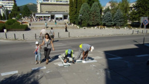 Подновяват хоризонталната маркировка в Г Оряховица