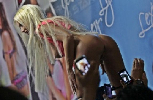 Арестуваха капитана на Ман Юнайтед, правил секс във вход