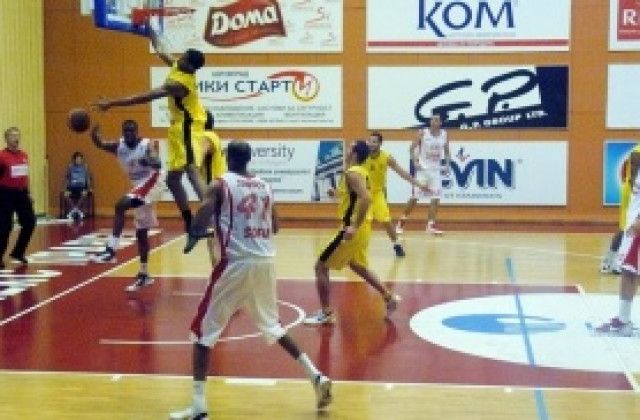 СНИМКИ: Лукойл Академик победи Арис в първата си контрола