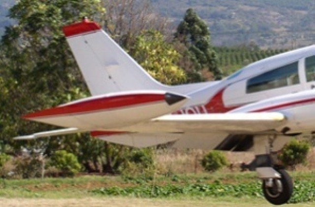 Малък самолет се разби в Италия, двама загинаха