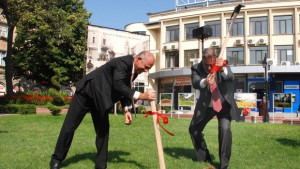 Направиха първа копка за възстановяването на старата часовникова кула