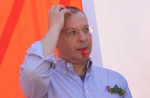 За Станишев настоящата власт е „арогантна и оядена”