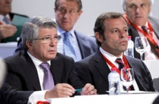 Президентът на Атлетико: Не ме интересуват коментарите на бащата на Фалкао