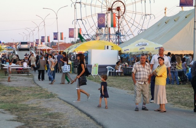 С концерт на ансамбъл „Българе завърши снощи видинския панаир
